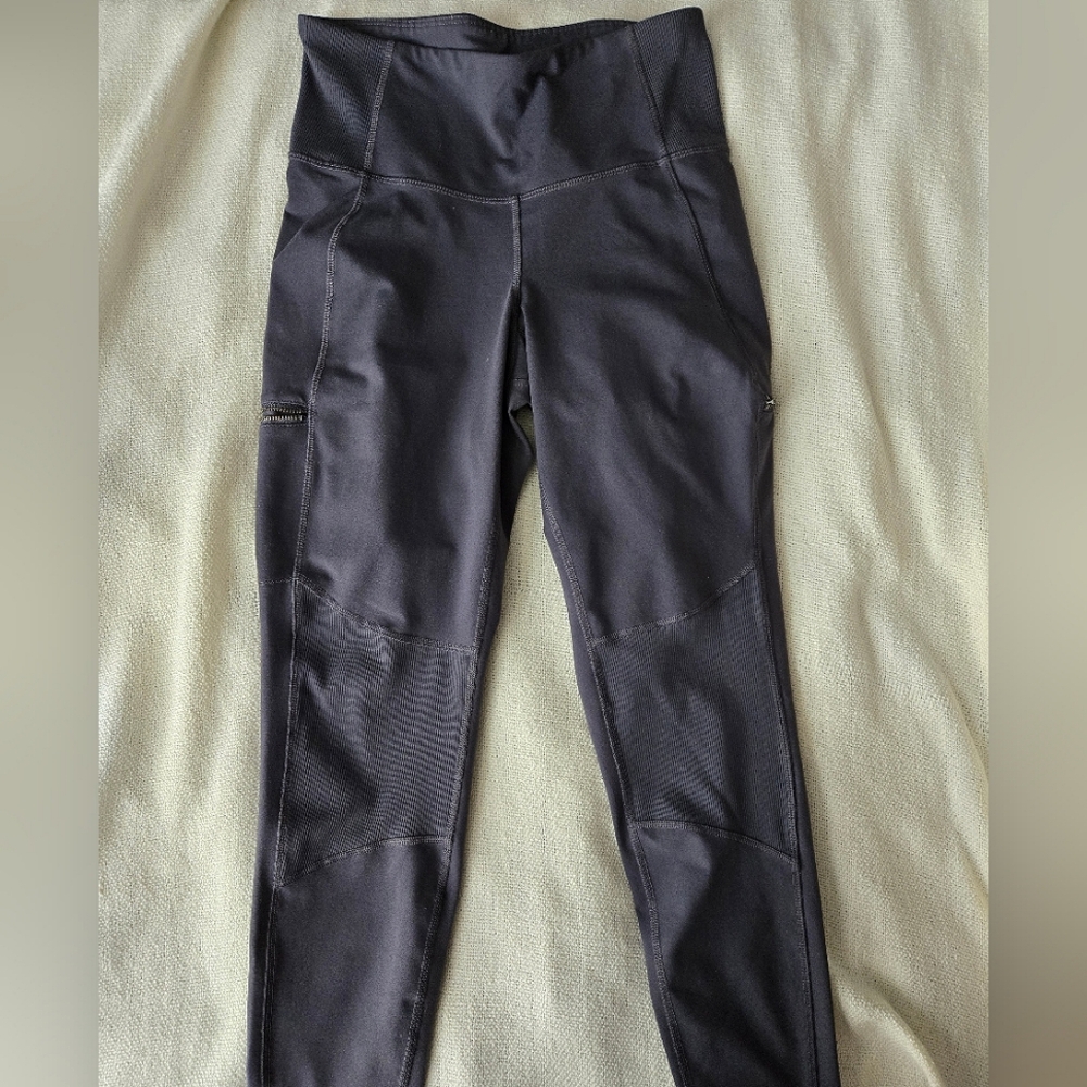 Old Navy Active Go Dry Athletic Legging with Side Zip Pockets Dark Gray Size M